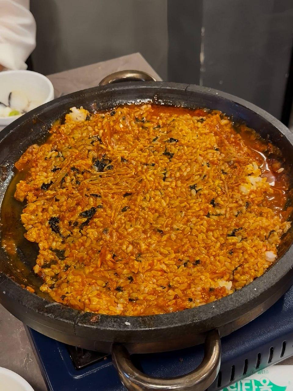 Gobongdang 排骨酱汁铁盘炒饭